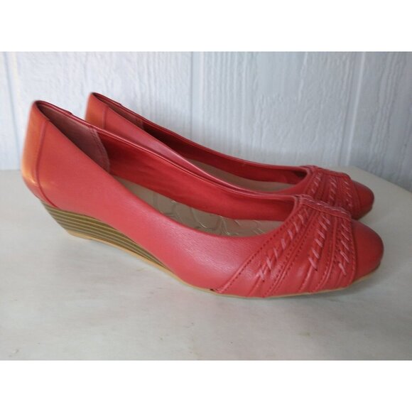 Giani Bernini Shoes - Giani Bernini Women's Sz 6.5 Watermelon Red Leather Wedge Low Heel Slip On Shoe